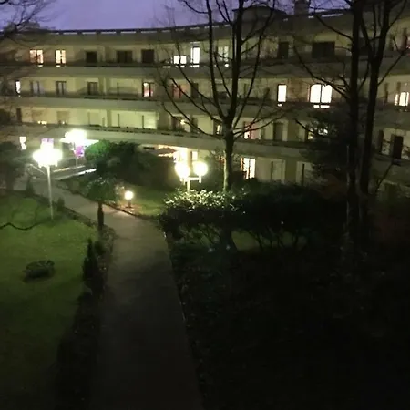 Porte Des Lilas Apartment